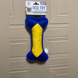 Brooklyn Pet Gear With Squeaker.